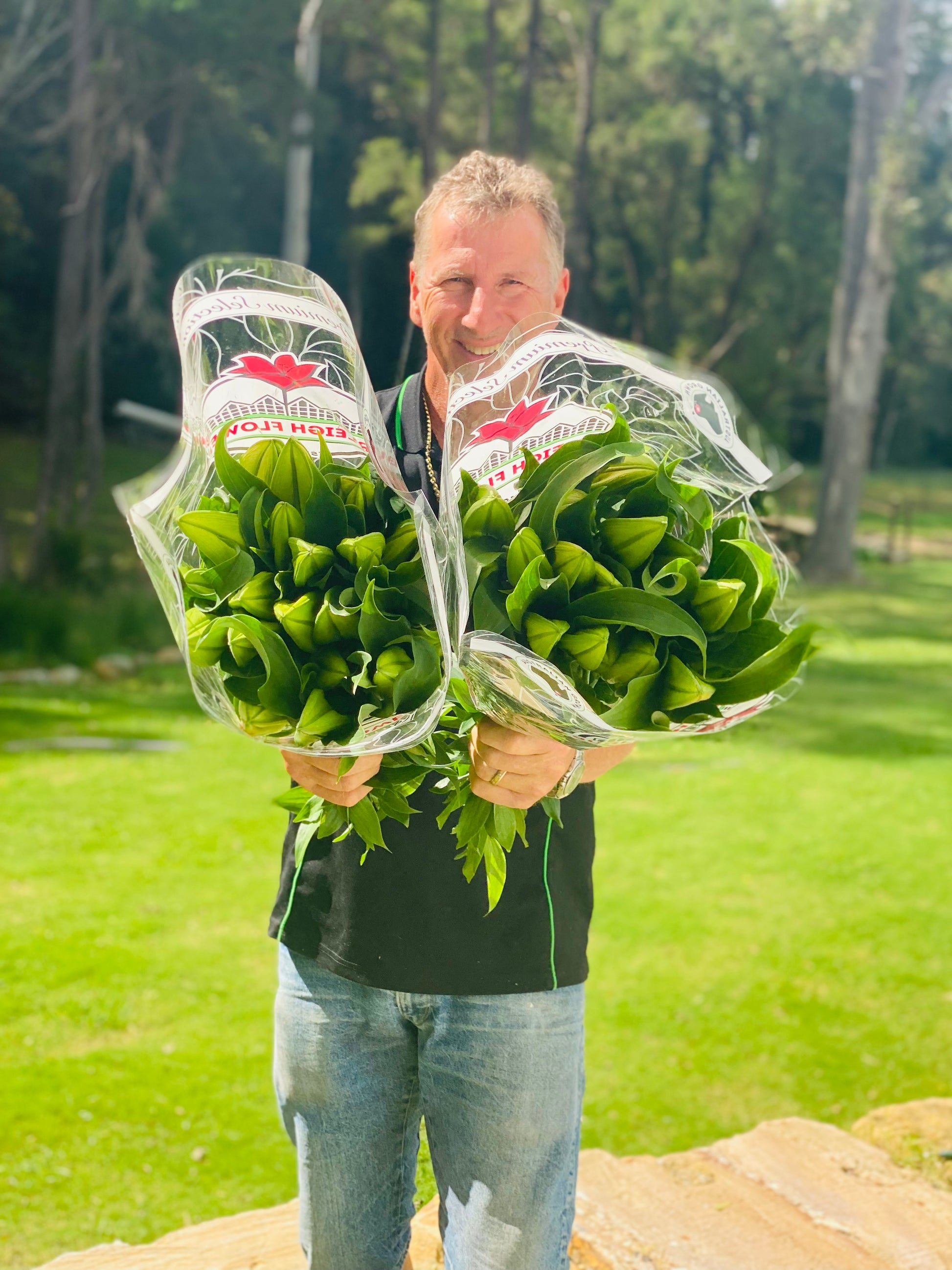 Stunning fresh Lilly bunches **Wholesale Price**-The Village Grocer Club